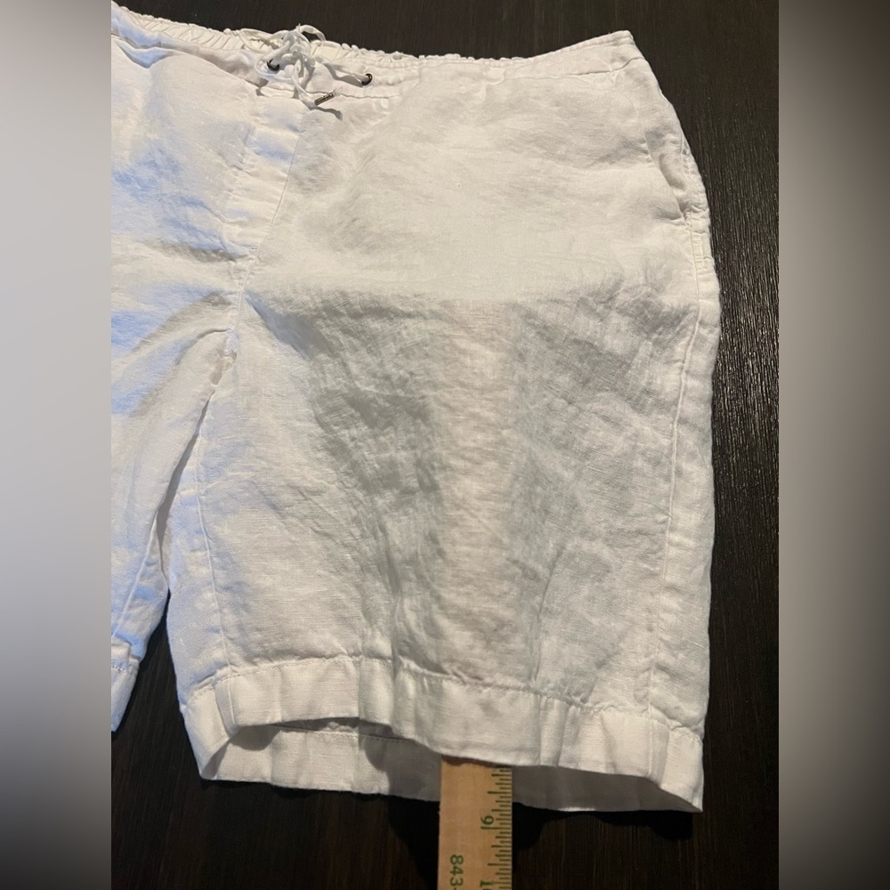 Chico’s 100% linen white shorts in like new condition size 16 - Picture 3 of 6